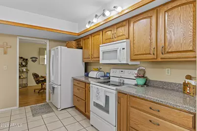 10509 W Roundelay Circle, Sun City, AZ 85351 - Photo 7