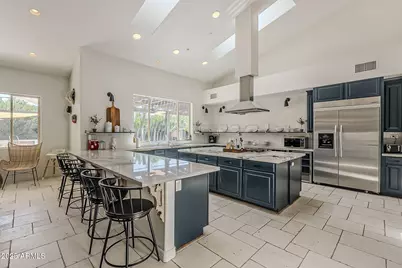 225 W Orchid Lane, Phoenix, AZ 85021 - Photo 11
