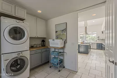 225 W Orchid Lane, Phoenix, AZ 85021 - Photo 17