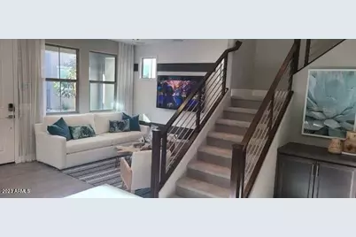 5750 W Raymond Street, Phoenix, AZ 85043 - Photo 1