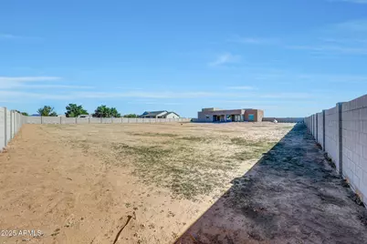 32684 N 213th Drive, Wittmann, AZ 85361 - Photo 7