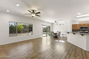 17167 N Augusta Ln, Surprise, AZ 85374 - Photo 11