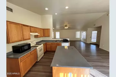 10857 E Wier Avenue, Mesa, AZ 85208 - Photo 13