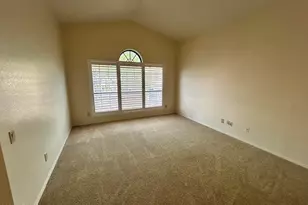 3809 E Desert Flower Ln, Phoenix, AZ 85044 - Photo 5