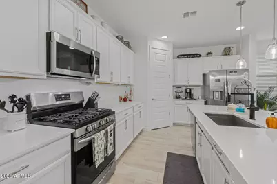 32261 N 21st Drive, Phoenix, AZ 85085 - Photo 7