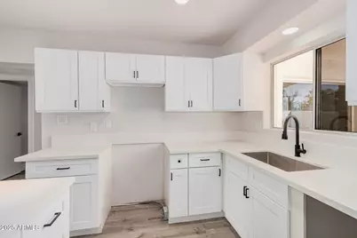 2349 W Concho Avenue, Mesa, AZ 85202 - Photo 9