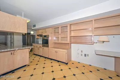 9916 W Hope Circle, Sun City, AZ 85351 - Photo 17