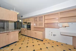 9916 W Hope Circle, Sun City, AZ 85351 - Photo 17