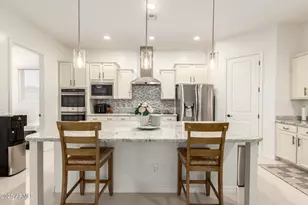 3010 E Desert Ln, Phoenix, AZ 85042 - Photo 11