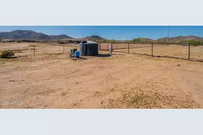 56783 W Papago Road, Maricopa, AZ 85139 - Photo 11