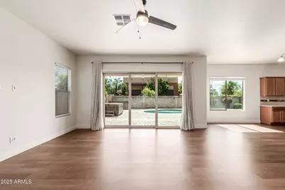 8539 W Midway Avenue, Glendale, AZ 85305 - Photo 13