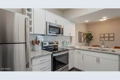 777 W Chandler Boulevard #2-1, Chandler, AZ 85225 - Photo 3