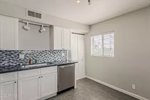 531 E Roanoke Ave, Phoenix, AZ 85004 - Photo 13