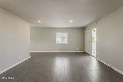 531 E Roanoke Avenue #D, Phoenix, AZ 85004 - Photo 7