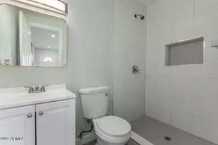 2215 N 21st St, Phoenix, AZ 85006 - Photo 15