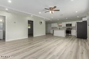 2215 N 21st St, Phoenix, AZ 85006 - Photo 9