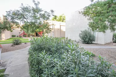 3119 W Cochise Drive #109, Phoenix, AZ 85051 - Photo 27