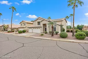 2027 E Parkside Ln, Phoenix, AZ 85024 - Photo 11