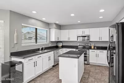 2027 E Parkside Lane, Phoenix, AZ 85024 - Photo 7