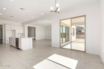 18173 W Watkins Street, Goodyear, AZ 85338 - Photo 7