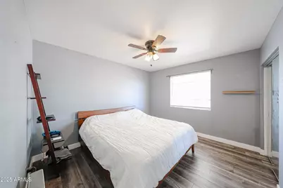 2037 W State Avenue, Phoenix, AZ 85021 - Photo 9