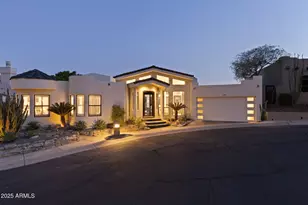 27 W Cochise Dr, Phoenix, AZ 85021 - Photo 1