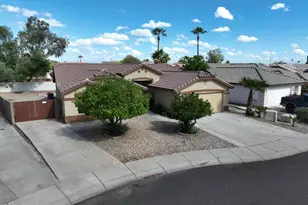 13354 W Cottonwood St, Surprise, AZ 85374 - Photo 1