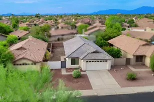 3925 E Graythorn St, Phoenix, AZ 85044 - Photo 1