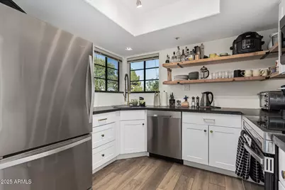 6885 E Cochise Road #201, Paradise Valley, AZ 85253 - Photo 7