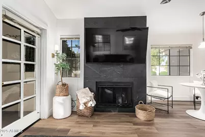 6885 E Cochise Road #201, Paradise Valley, AZ 85253 - Photo 9