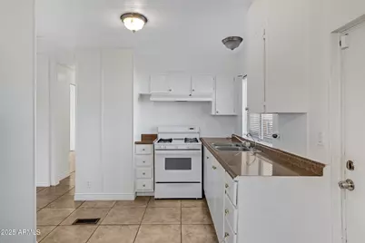 7646 E Gale Avenue, Mesa, AZ 85209 - Photo 11