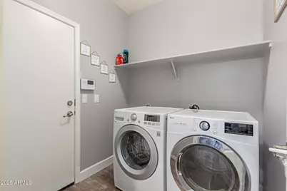 8987 W Seldon Lane, Peoria, AZ 85345 - Photo 29