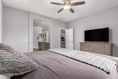 8987 W Seldon Lane, Peoria, AZ 85345 - Photo 17