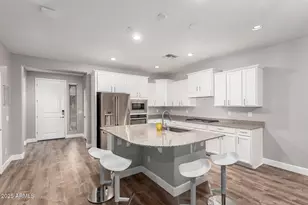 8987 W Seldon Ln, Peoria, AZ 85345 - Photo 11