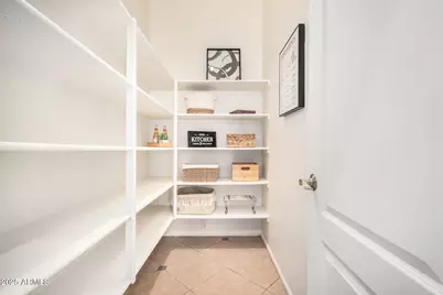 789 E San Carlos Way, Chandler, AZ 85249 - Photo 9