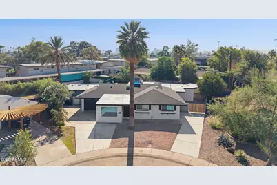 1119 W Medlock Drive, Phoenix, AZ 85013 - Photo 1