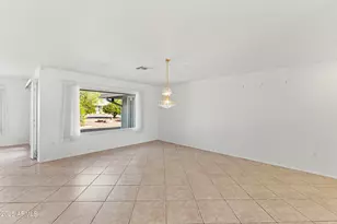 10902 W Brookside Dr, Sun City, AZ 85351 - Photo 11