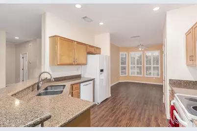 15764 W Silver Breeze Drive, Surprise, AZ 85374 - Photo 13