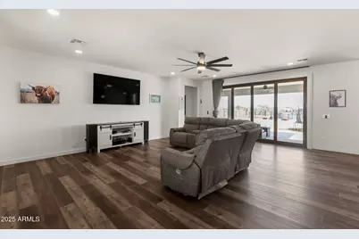 32011 N 225th Drive, Wittmann, AZ 85361 - Photo 9