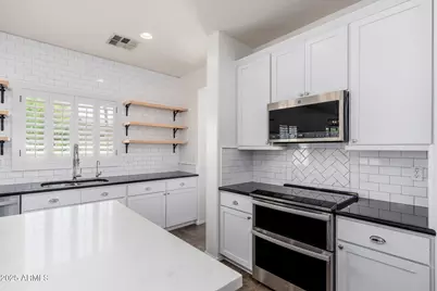 15659 W Meadowbrook Avenue, Goodyear, AZ 85395 - Photo 17