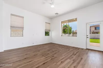 15659 W Meadowbrook Avenue, Goodyear, AZ 85395 - Photo 9