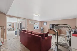10731 W Tropicana Cir, Sun City, AZ 85351 - Photo 17