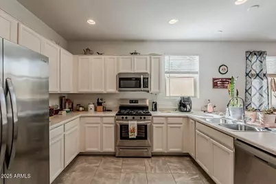 17237 W West Wind Drive, Surprise, AZ 85387 - Photo 15