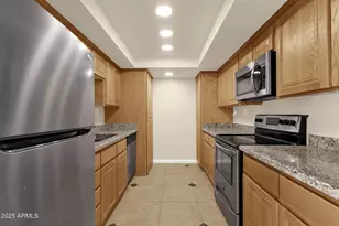 3825 E Camelback Rd, Phoenix, AZ 85018 - Photo 5