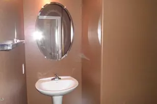 1015 S Val Vista Dr, Mesa, AZ 85204 - Photo 9