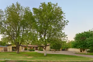 514 W Rose Ln, Phoenix, AZ 85013 - Photo 3