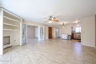 10829 N Fairway Ct W, Sun City, AZ 85351 - Photo 9