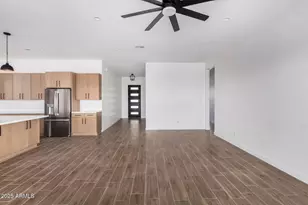 28309 N 220th Dr, Wittmann, AZ 85361 - Photo 11