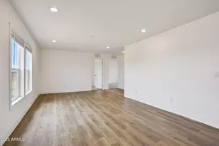 28425 N 250th Ln, Wittmann, AZ 85361 - Photo 7