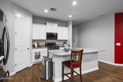 10762 W Bronco Trail, Peoria, AZ 85383 - Photo 15